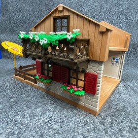 Playmobil 5422 Country Lodge Chalet 2013 Near Complete Figures Animals Retired
