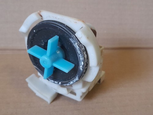 Ausgebaut aus Whirlpool ADP 4109/1, Ablaufpumpe 72894 Plaseet