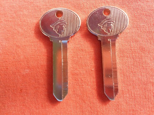 2 MERCURY ORIGINAL NOS TRUNK KEY BLANKS 1965 - 1975 - Foto 3 di 5
