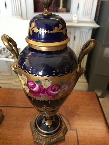 Coppia Vasi Porcellana Blu e metallo Oro Limoges Francia France originali - Foto 2 di 5