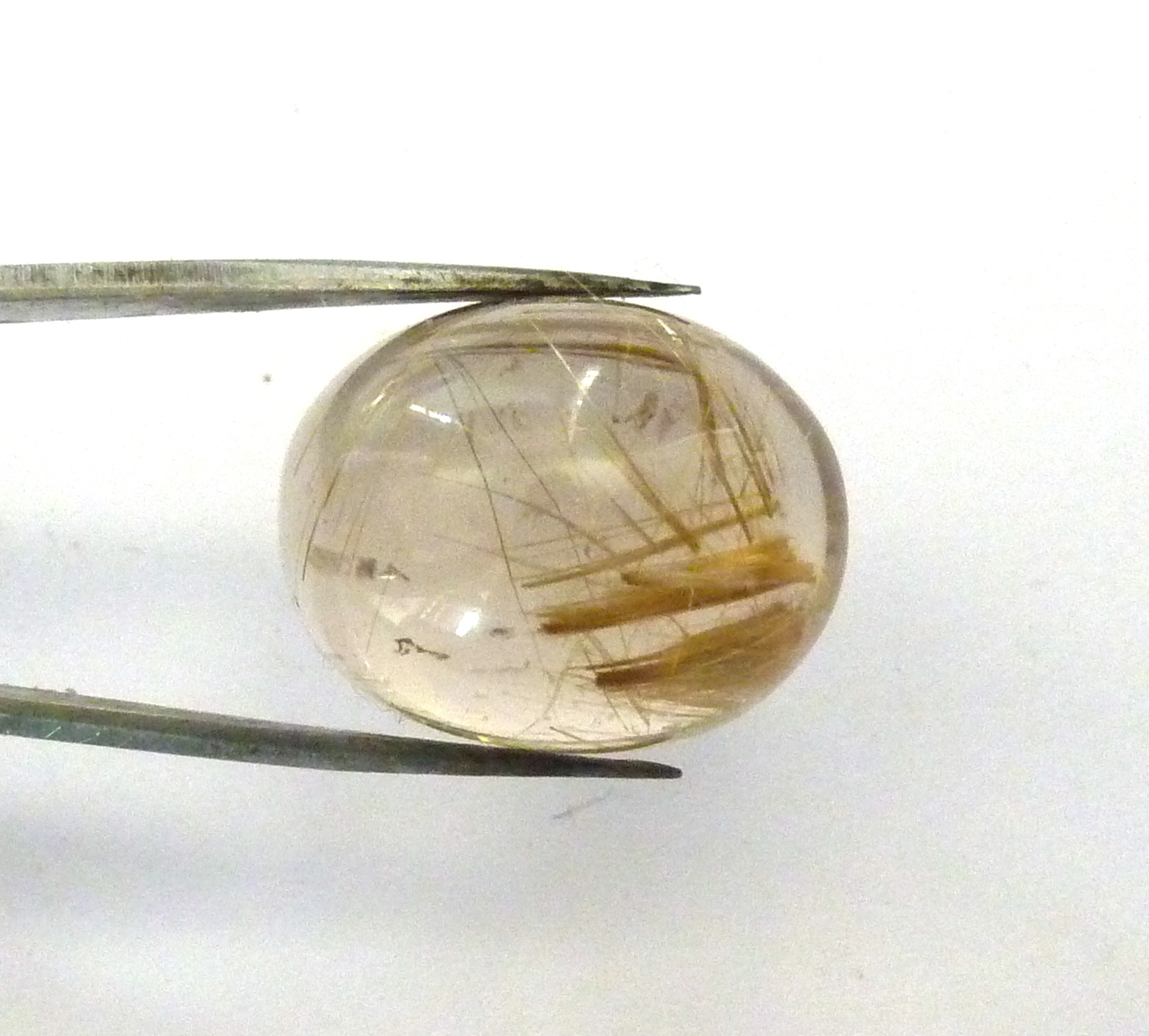 Cabochon en quartz rutile naturel 20 mm pour sublimer vos bijoux du quotidien