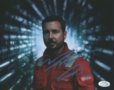Martin Compston The Rig Autographed Signed 8x10 Photo ACOA