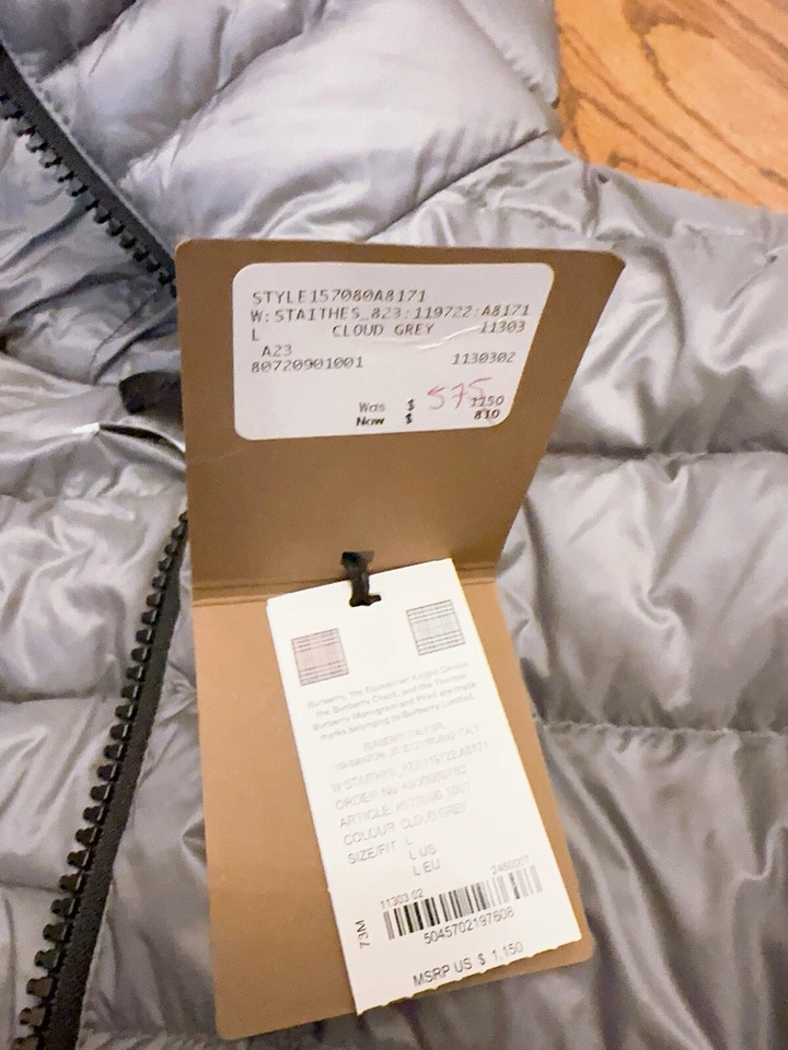 Burberry Women’s Down Puffy Lightweight Coat - Image 3 of 4