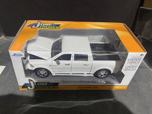 JADA JUST TRUCKS 2014 DODGE RAM 1500 WHITE 1:24 DIECAST NEW IN ORIGINAL BOX - Picture 2 of 16
