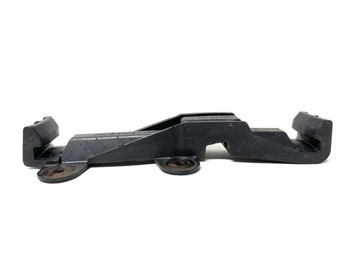 86-92 Audi 80/90 B3 soporte guía de parachoques delantero derecho 893 807 253 - Imagen 5 de 9