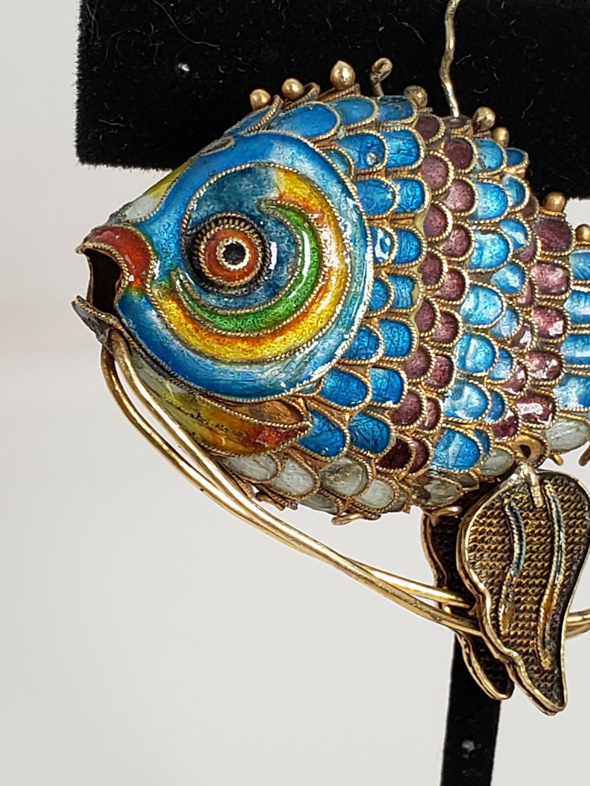 Asian Sterling Silver Articulated Fish Pendant Gem