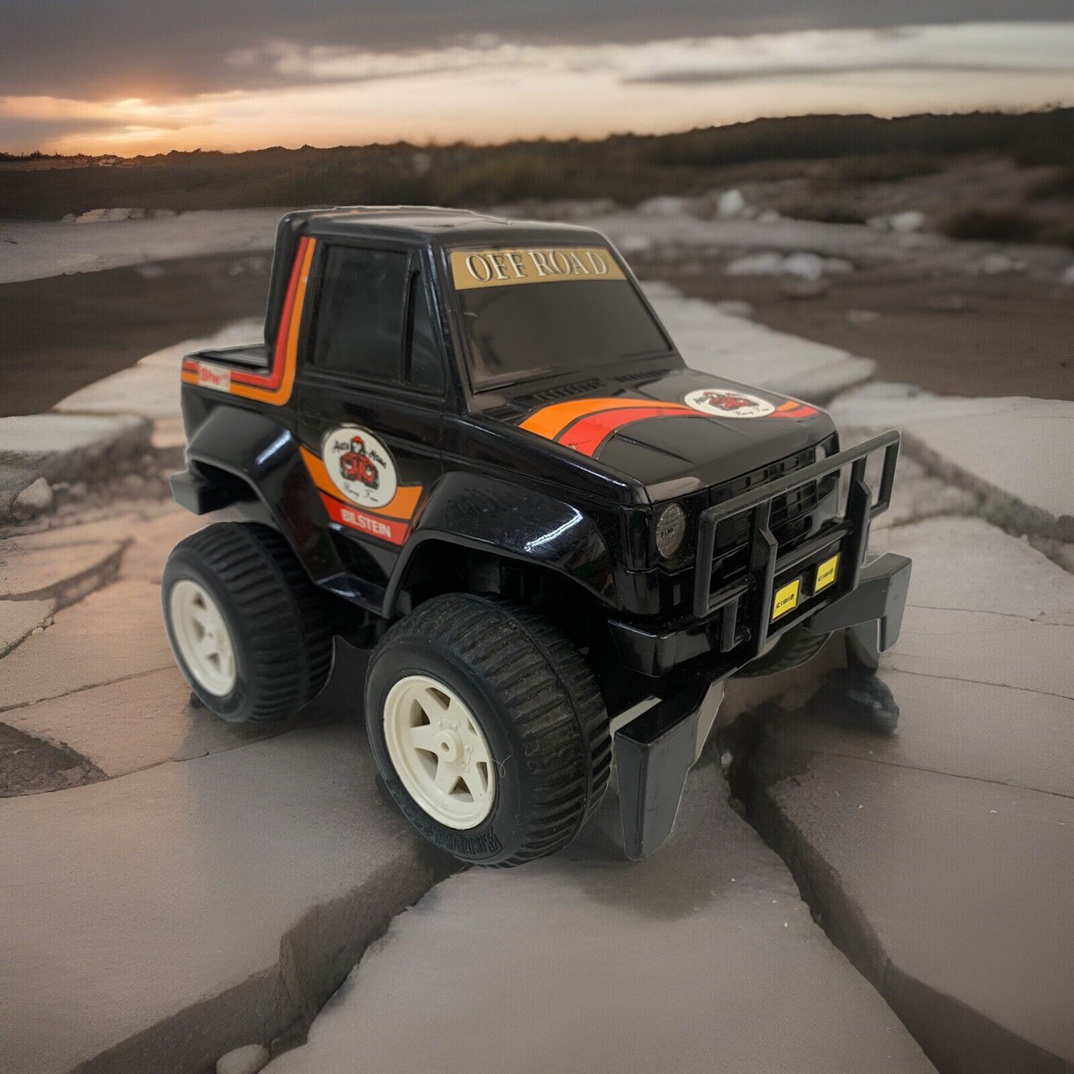 Nikko Rollet Mitsubishi Happy Pajero Crazy Mini Rc Car No Taiyo