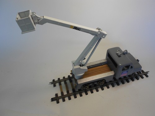 Tonka Art, Rail Bucket Boom Truck - Picture 8 of 13