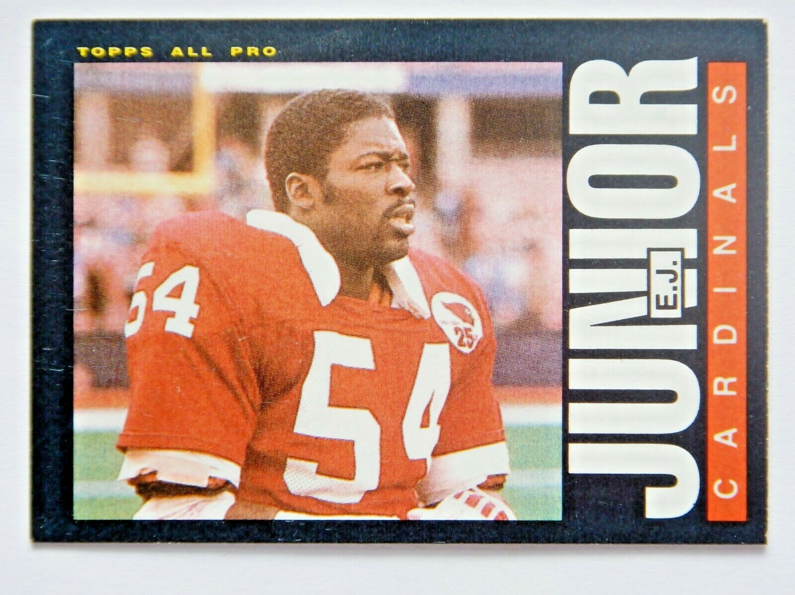E.J.  Junior #142 Topps 1985 Football Card (St Louis Cardinals) 