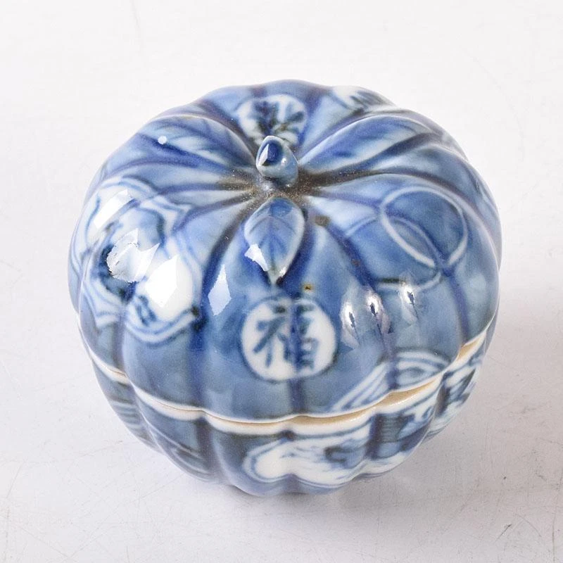 Porta Incienso Mandarina Chikusen Miura Porcelana Azul y Blanco con Caja Utensilios Foto 4 de 4