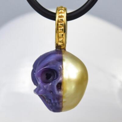 Skull IN Süd See Perle Anhänger Geschnitzter Lila Muschel Vermeil Sterling 3.67g