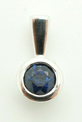 Saphir Pendentif Collier 14 Carat or Blanc