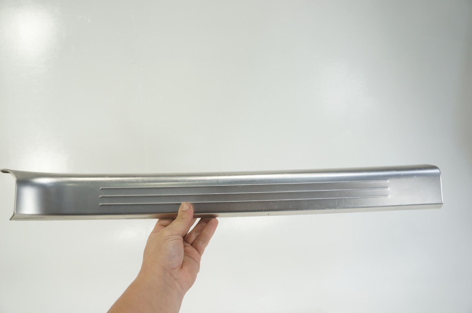 06-2012 Bentley Continental Flying Spur FRONT Left Driver Side Door Step Sill