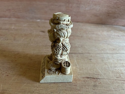 Old Fishermen Never Die Tangled Up In There Flies W234 Paula Figurine USA Vtg - Picture 16 of 20