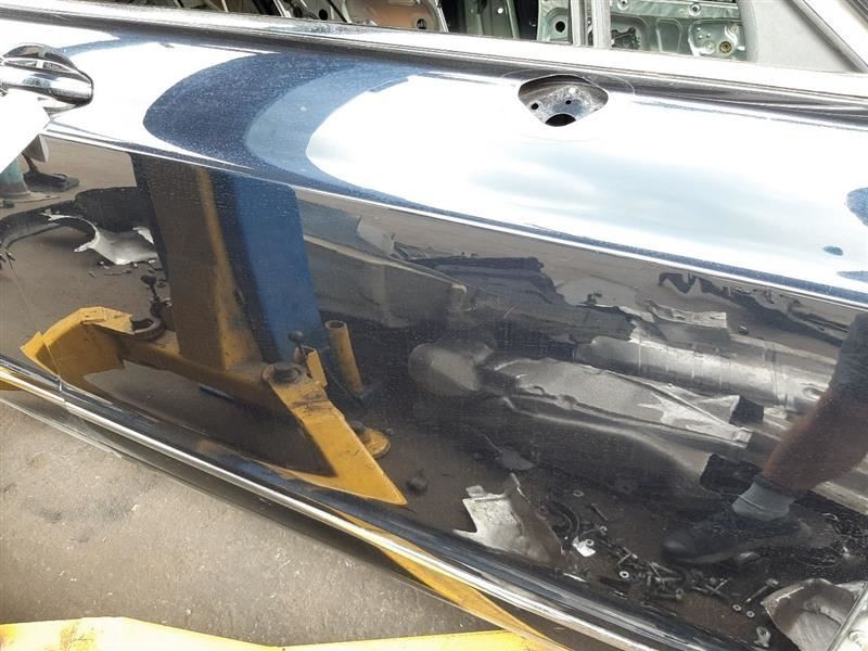 06-11 Bentley Flying Spur Sedan Right Front Door Shell Notes*