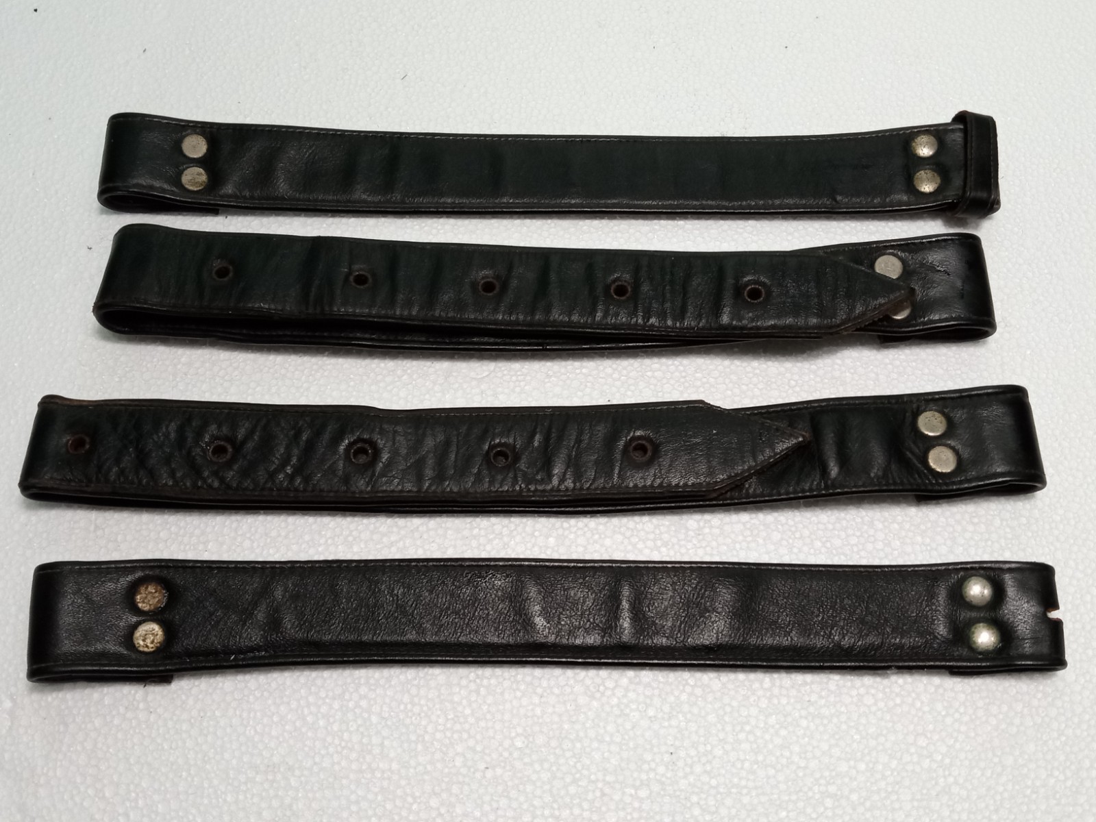 Ferrari 365 GTB/4 Interior Tie Down Luggage Straps_Leather_GENUINE