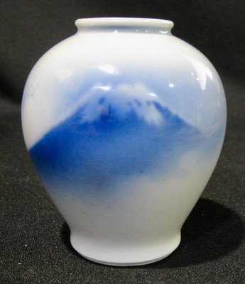 Vintage NYK LINE Mini 3'' Vase Fukagawa Japanese Blue White Mt Fuji Mountain