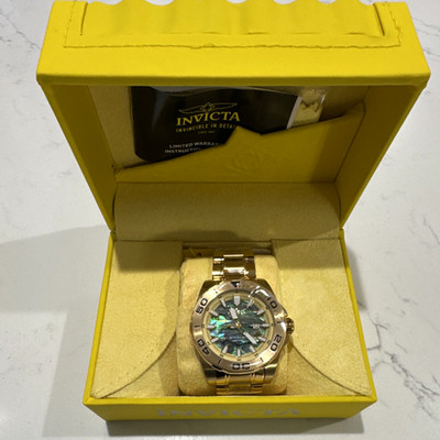 Invicta Pro Diver Men s Quartz Analog Date 100m SS 50mm Gold Bracelet MOP Box