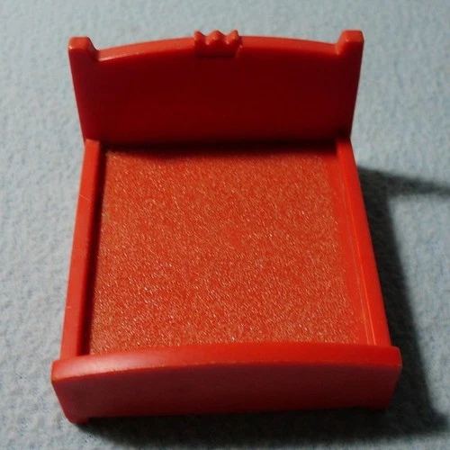 Vintage Fisher Price 993 Little People CASTLE RED King & Queen DOUBLE BED EUC