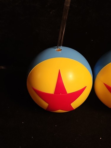 2 Stück Disney Parks Pixar Fest 2024 Pixar Ball Sipper Toy Story Exclusive - Bild 5 von 9