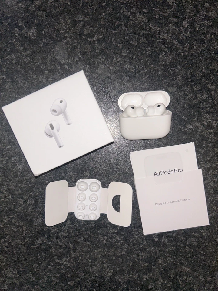 Apple AirPods Pro 3, foto 1 di 5