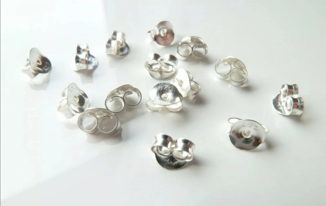 Orecchini A Forma Di Sole In Argento 925 Con Chiusura A Farfallina - Delicati E Leggeri (1g)