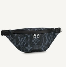 louis vuitton discovery bumbolsa monogram eclipse black