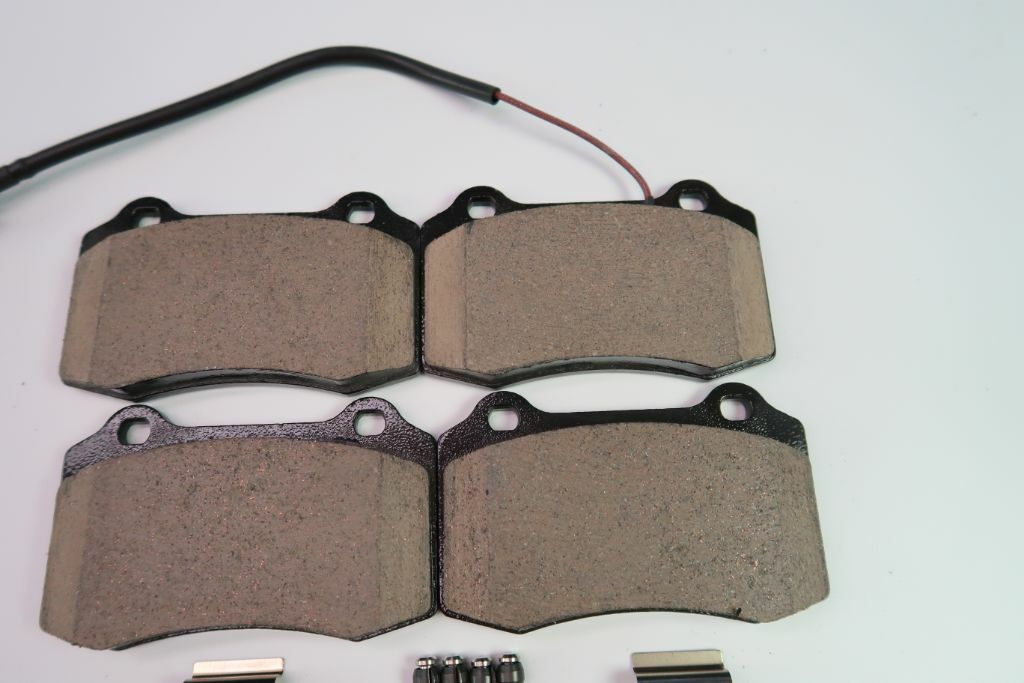 Maserati Ghibli S Sq4 Quattroporte front & rear brake pads TopEuro 891