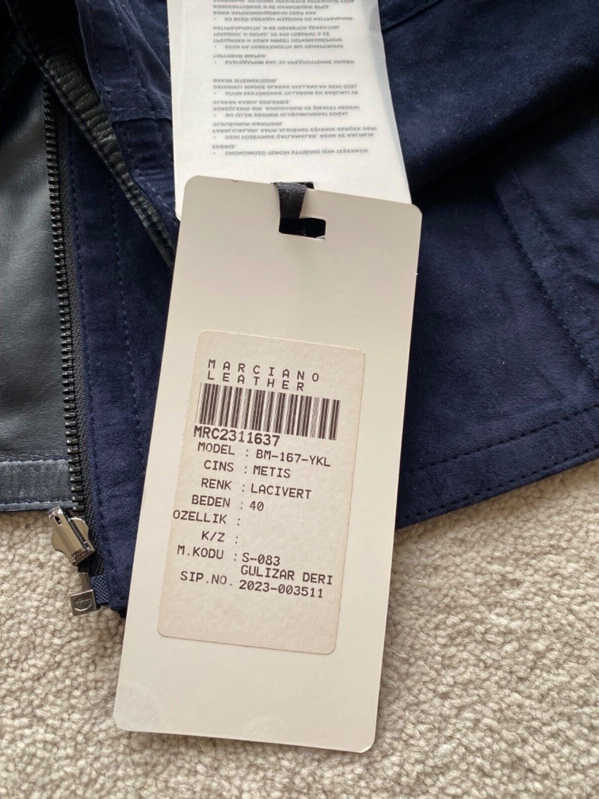 The Navy reversible genuine leather jacket by Marciano Pelle is a stylish and ve image 3