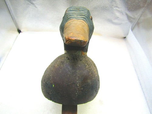 Señuelo de pato de madera tallada a mano - Imagen 8 de 8
