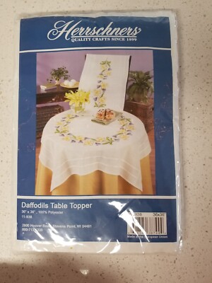 Herrschners Daffodils Table Topper Cross Stitch Kit 36x36''