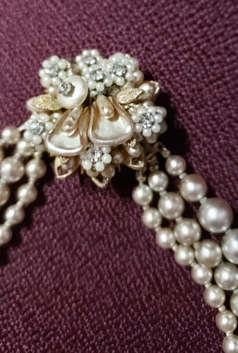 Eugene Schultz Imitation Pearl triple Strand Necklace Movie TV Prop Jewelry HTF - Picture 2 of 10