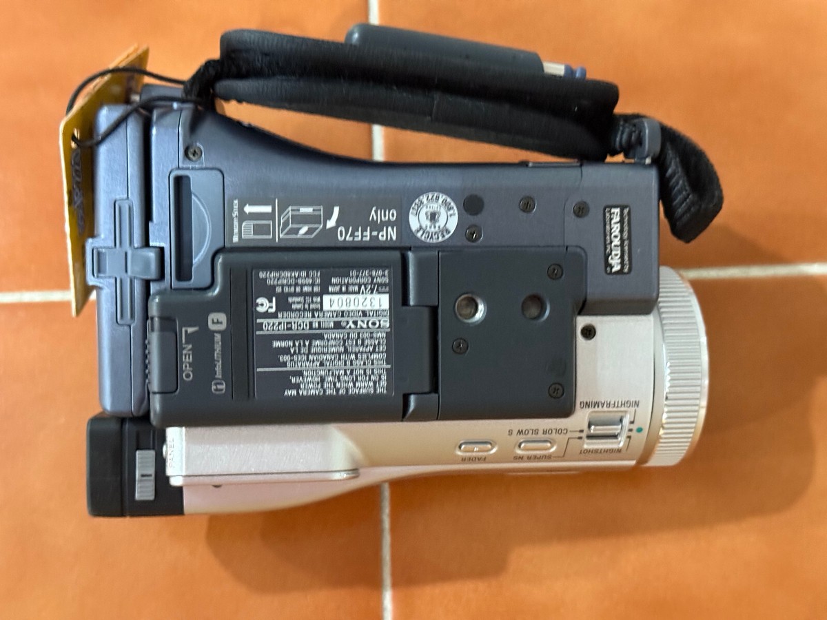 ソニー SONY DCR-IP220 MICROMV ハンディカム ソニー SONY DCR-IP220 MICROMV ハンディカム