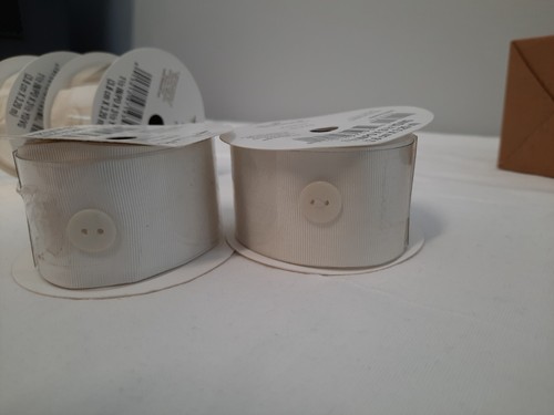 4 Spools Hallmark White Ribbon w/ Sewn On Attached Buttons Craft Ribbon NIB - Picture 4 of 8