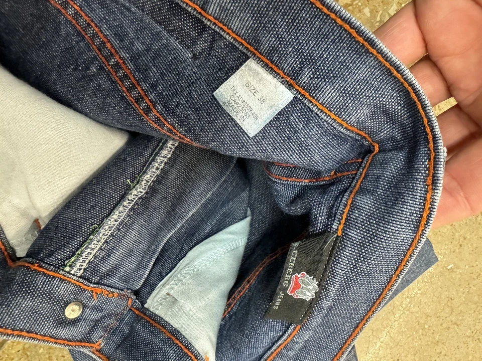 Men's Iceberg /JNCO Disney DONALD DUCK cargo Jeans SZ 38 vintage  Front Crease - Image 4 of 4