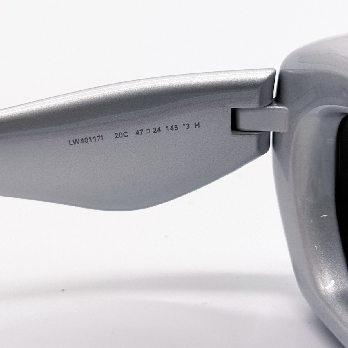 NEW LOEWE UNISEX SUNGLASSES LOEWE LW40117I 20C SILVER EYEWEAR New! Loewe Silver Sunglasses LW40117I 20C, Authentic | eBay main image 2