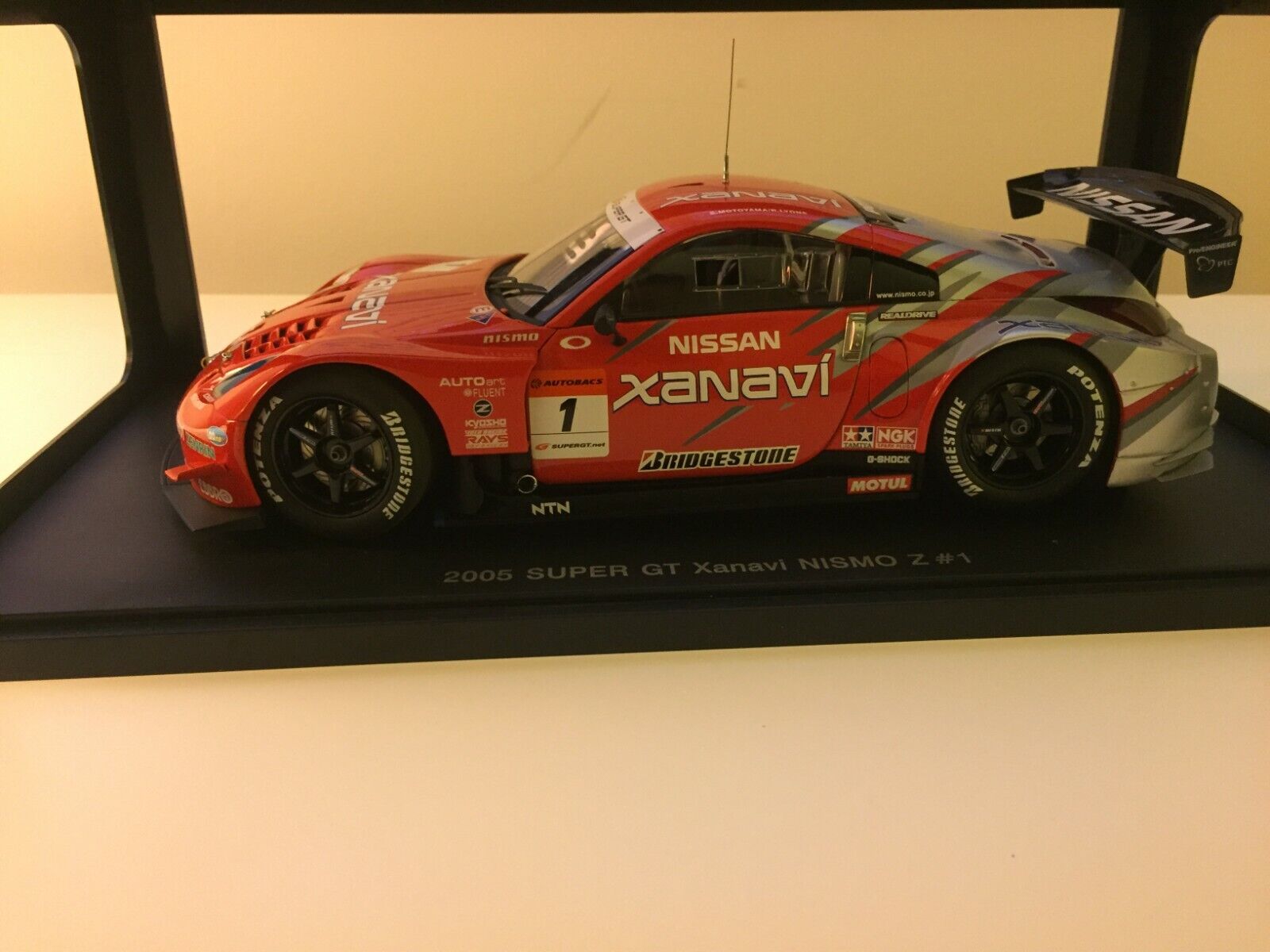 AUTOart 1/18 NISSAN Fairlady Z XANAVI NISMO Z No.1 SUPER GT 2005