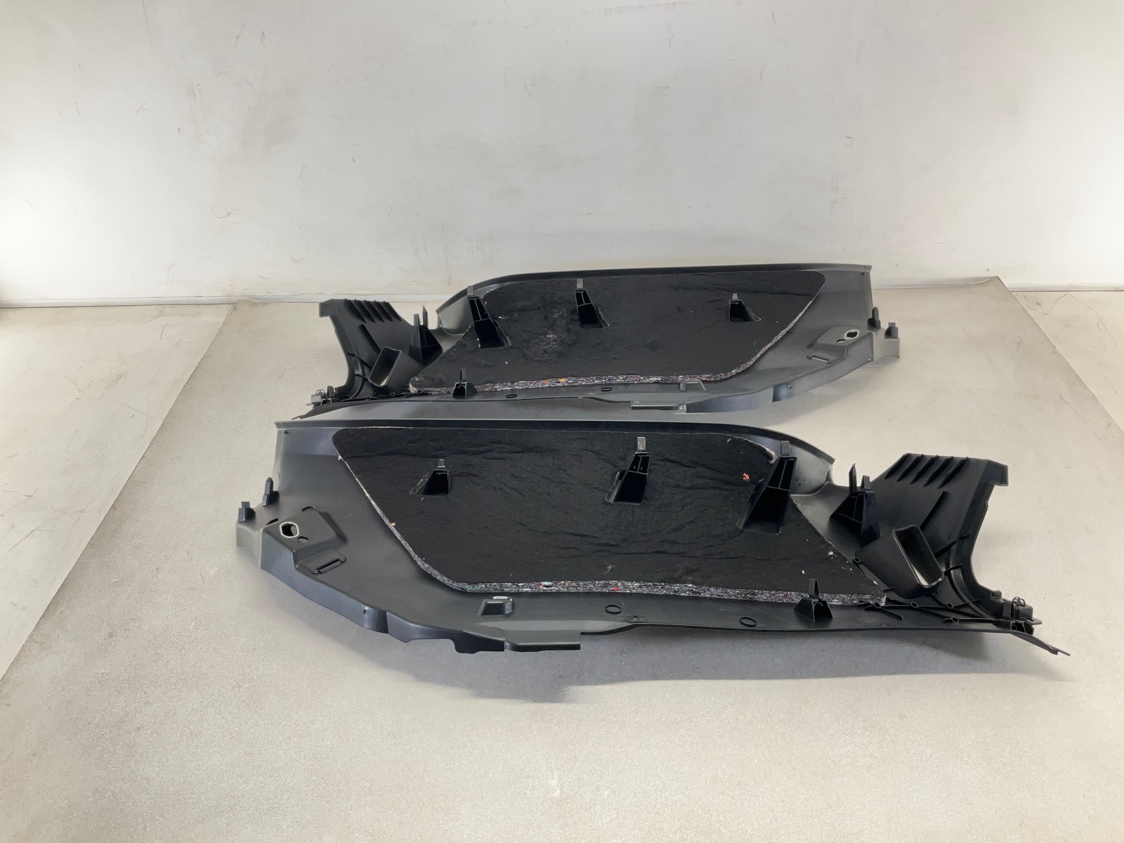 17-20 Maserati Levante Interior Rear Left & Right Lower C-Pillar Trim Pair OEM