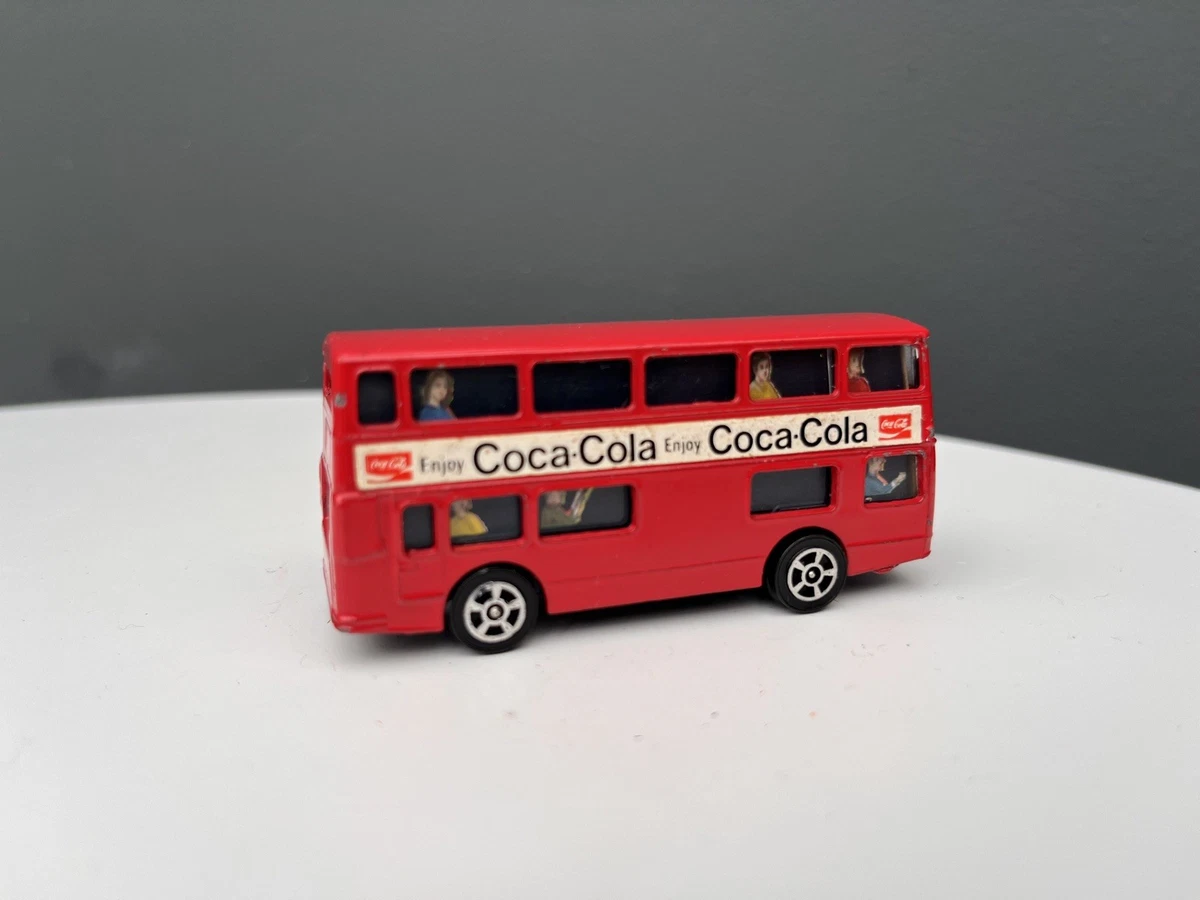 CAMION KENWORTH AVEC CITERNE PUB COCA COLA MAJORETTE 1:87 de reference