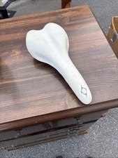 Origin8 Pro Uno Saddle, White