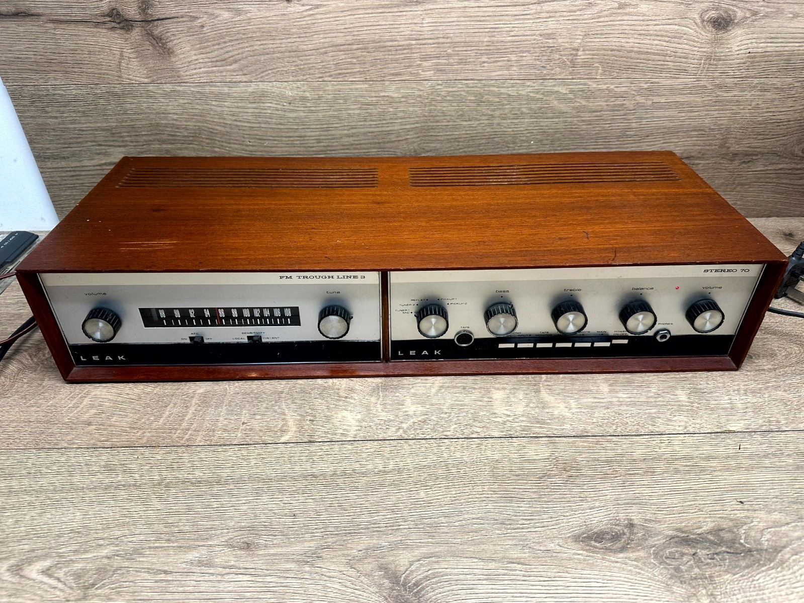 Leak STEREO-70 vintage audio equipment - eBay listing photo 4