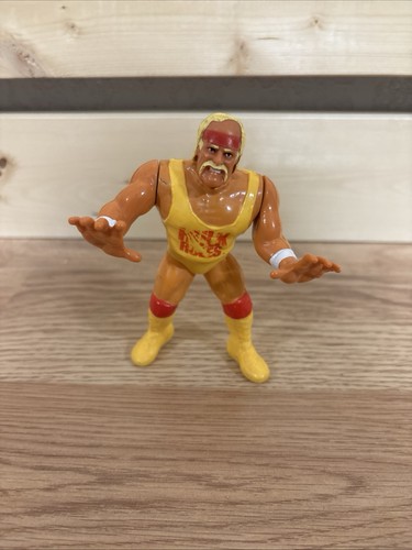 wwf hasbro hulk hogan series 1 (1990)...