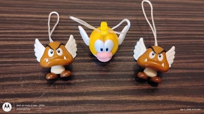 Nintendo Super Mario Kinder Joy egg Bundle