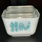 Pyrex Amish Butterprint Turquoise Rooster 501 Refrigerator Dish 1-1/2 Cup w/ Lid