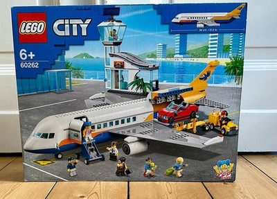 LEGO City 60262 Passenger Airplane   New & Sealed   Airport & Car   EOL Rare