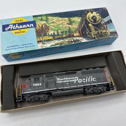 Vintage Athearn HO GP60 Power Locomotive Southern Pacific #7264 Train Works