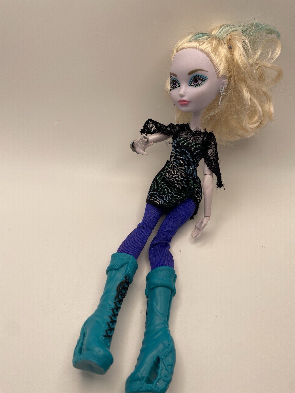 Ever After High First Chapter Faybelle Thorn Doll W Boots, E