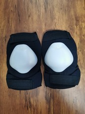 Vintage RollerBlade Aggressive Elbow Pads Size Large (NOS)