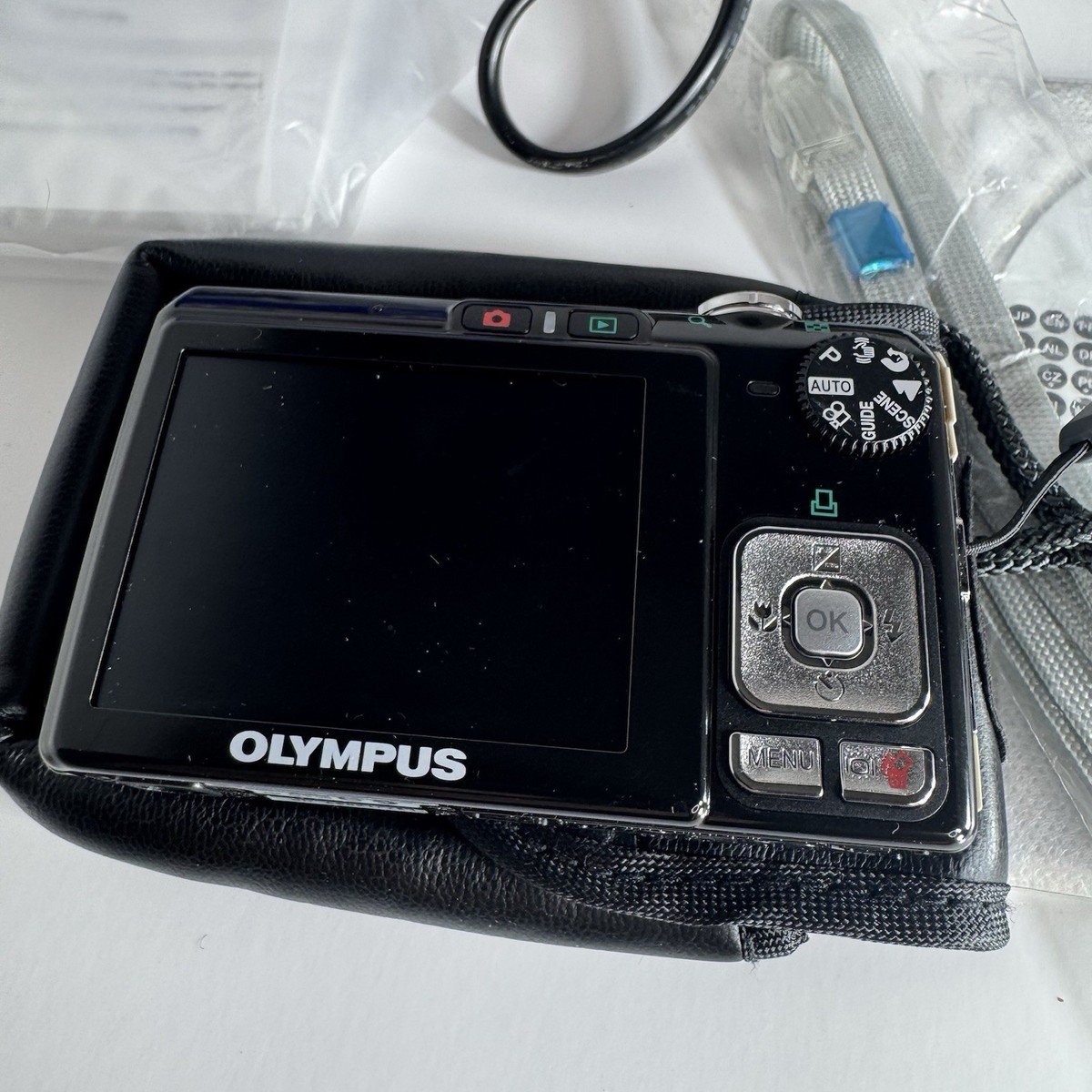 Olympus FE-280 8.0MP Digital Camera Battery Charger Case & 1GB SD