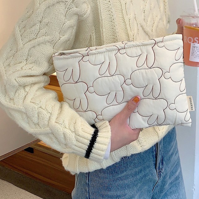 Cartoon Rabbit Cosmetic Bag Portable Makeup Box for Holiday Gifts (White) Cartoon Rabbit Cosmetic Bag Portable Makeup Box for Holiday Gifts (White)